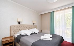 Aster-Resort